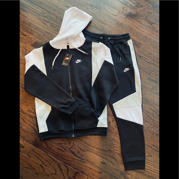 Nike Other - Nike jogger sweat suit